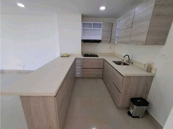 Apartamento de 3 alcobas en venta en Alfonso Lopez, Medellín, 140 m² · foto 4 de 18