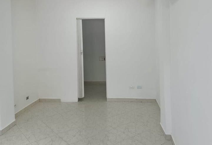 Local en venta en La Floresta, Medellín, 18 m² · foto 2 de 7