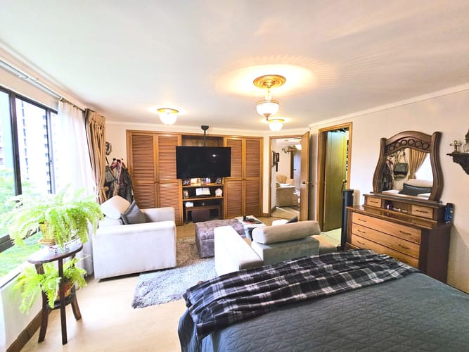 Apartamento en venta en El Poblado, Medellín · foto 9 de 24