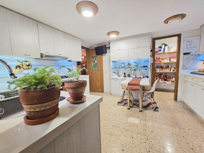 Apartamento en venta en El Poblado, Medellín · foto 22 de 24