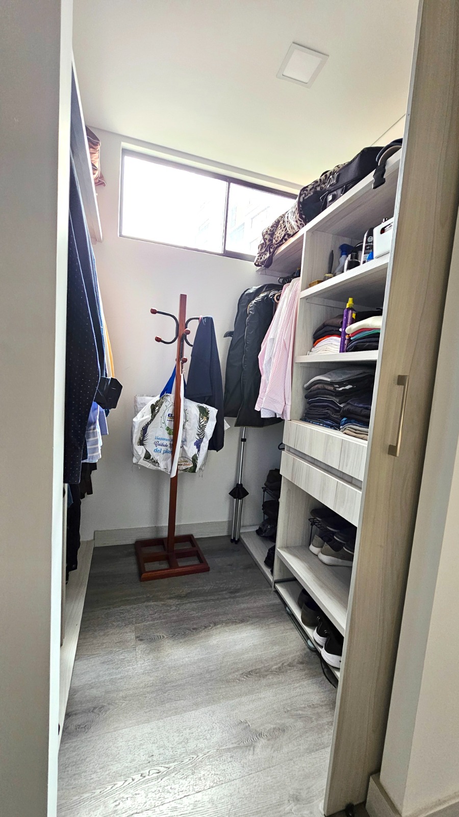 Apartamento en venta en El Poblado, Medellín · foto 8 de 24