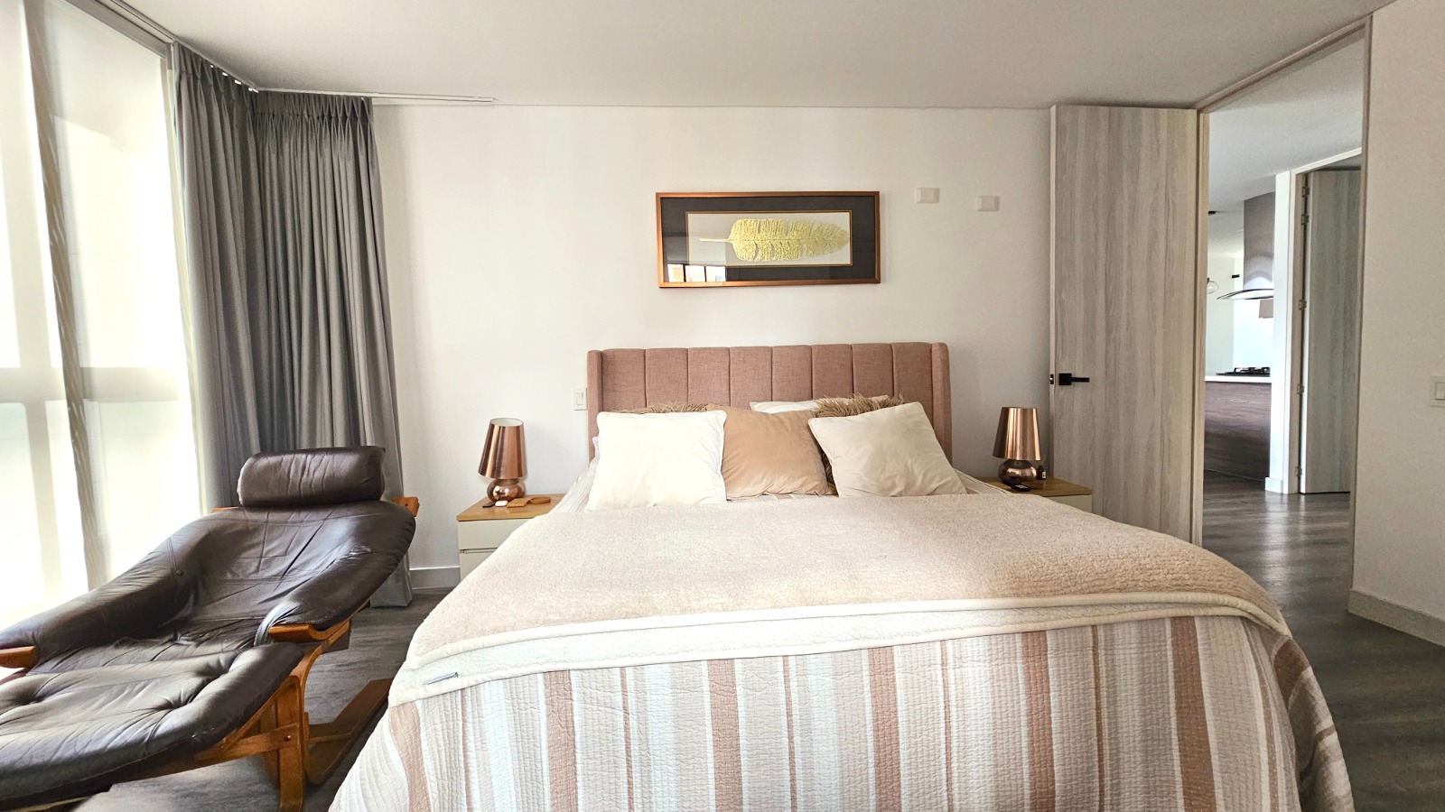 Apartamento en venta en El Poblado, Medellín · foto 10 de 24