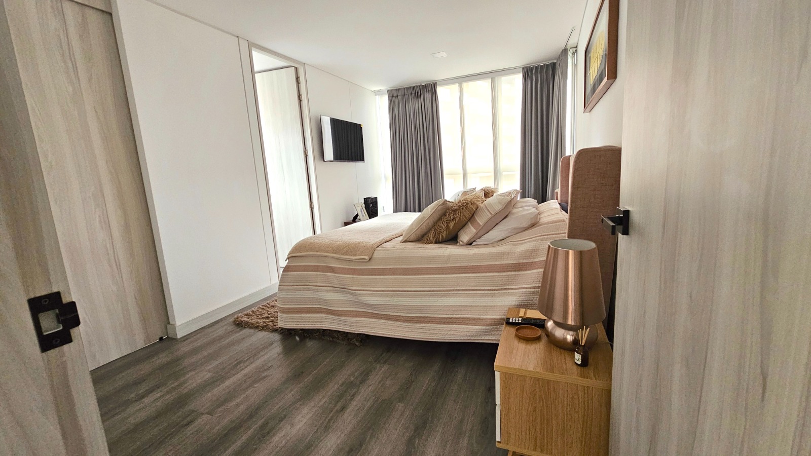 Apartamento en venta en El Poblado, Medellín · foto 11 de 24