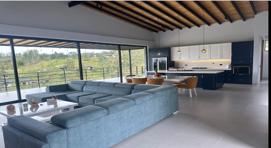 Casa de 3 alcobas en venta en Pantanillo, El Retiro, 392 m² · foto 3 de 17