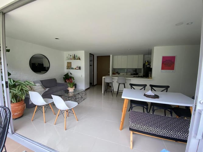 Apartamento de 2 alcobas en venta en El Poblado, Medellín, 94 m² · foto 4 de 18
