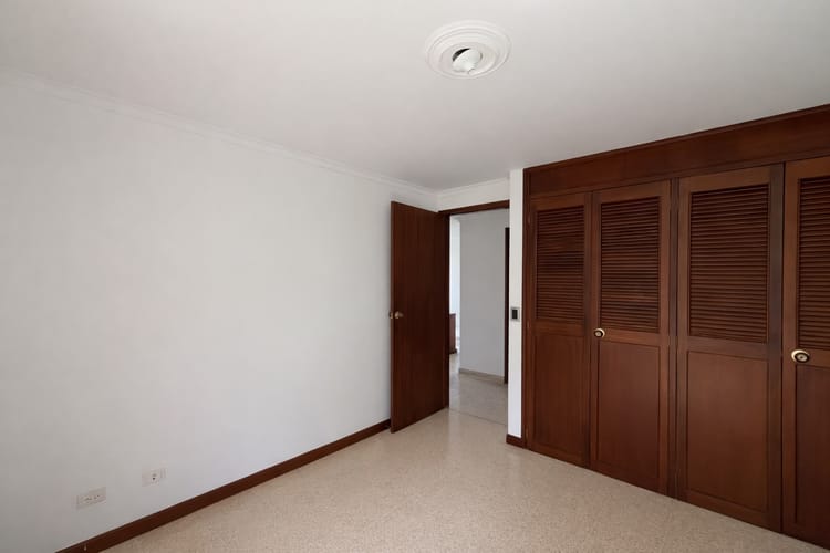 Apartamento de 4 alcobas en venta en El Poblado, Medellín, 136 m² · foto 10 de 12