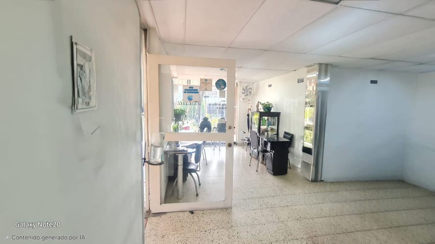 Local en venta en La Candelaria, Medellín, 74 m² · foto 6 de 20