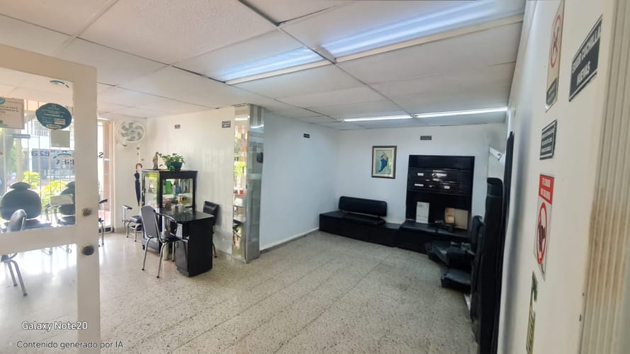 Local en venta en La Candelaria, Medellín, 74 m² · foto 13 de 20