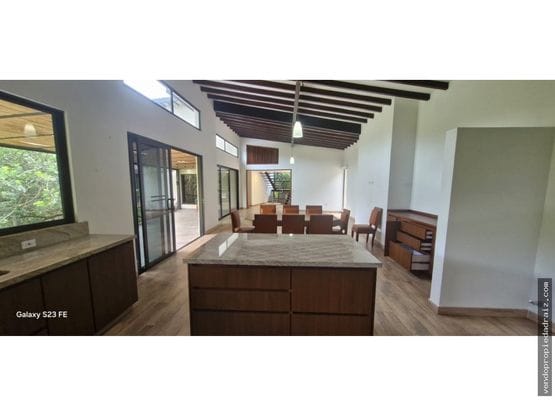 Finca en venta en El Carmen De Viboral, El Carmen de Viboral, 300 m² · foto 2 de 24