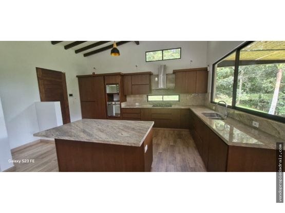 Finca en venta en El Carmen De Viboral, El Carmen de Viboral, 300 m² · foto 3 de 24