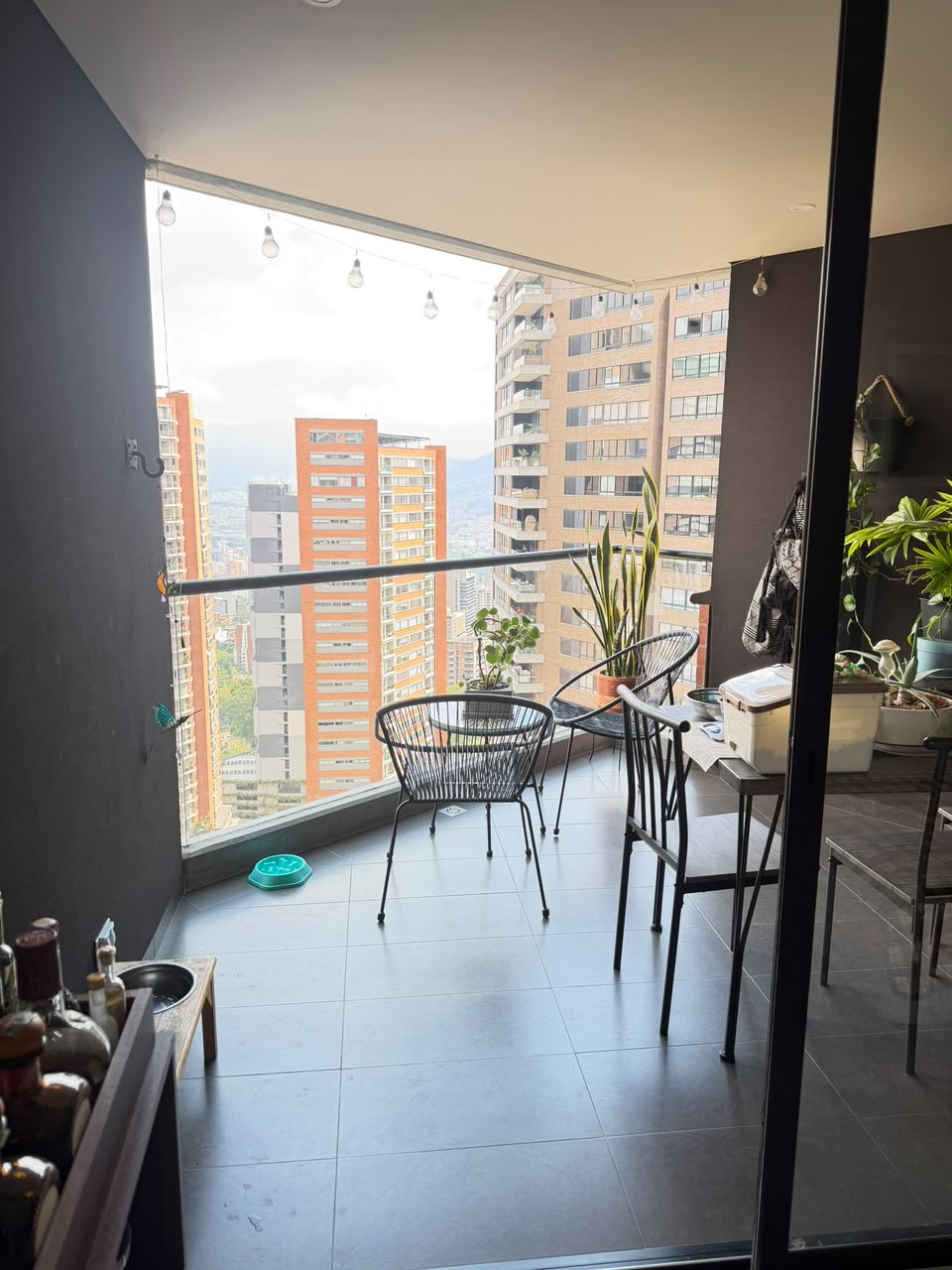 Apartamento en arriendo en El Poblado, Medellín · foto 5 de 24