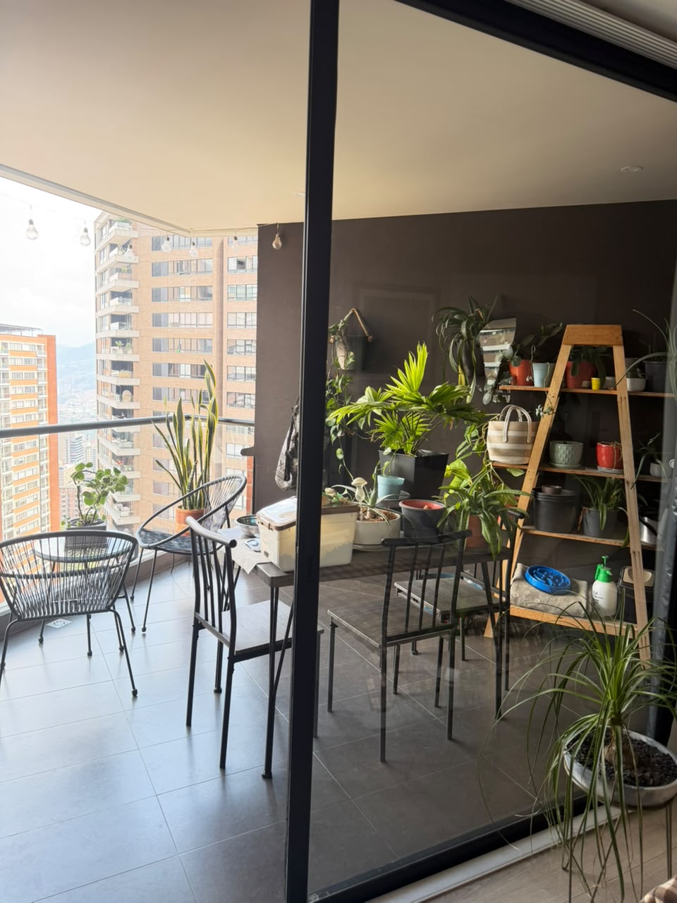 Apartamento en arriendo en El Poblado, Medellín · foto 6 de 24