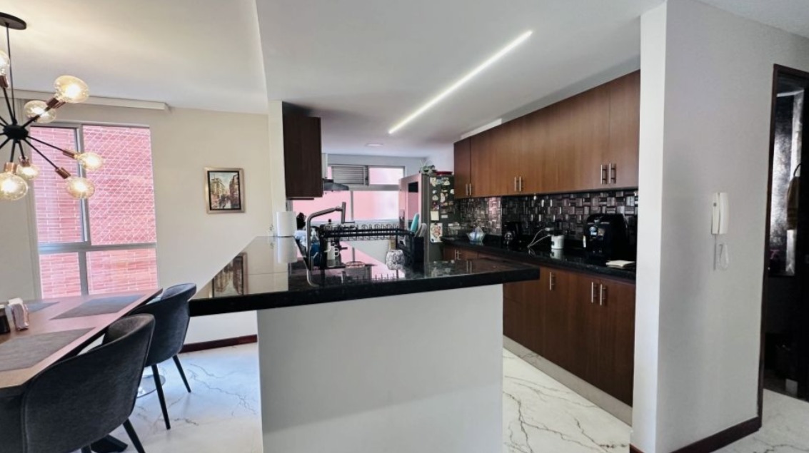 Apartamento en venta en Zuñiga, Envigado · foto 4 de 14