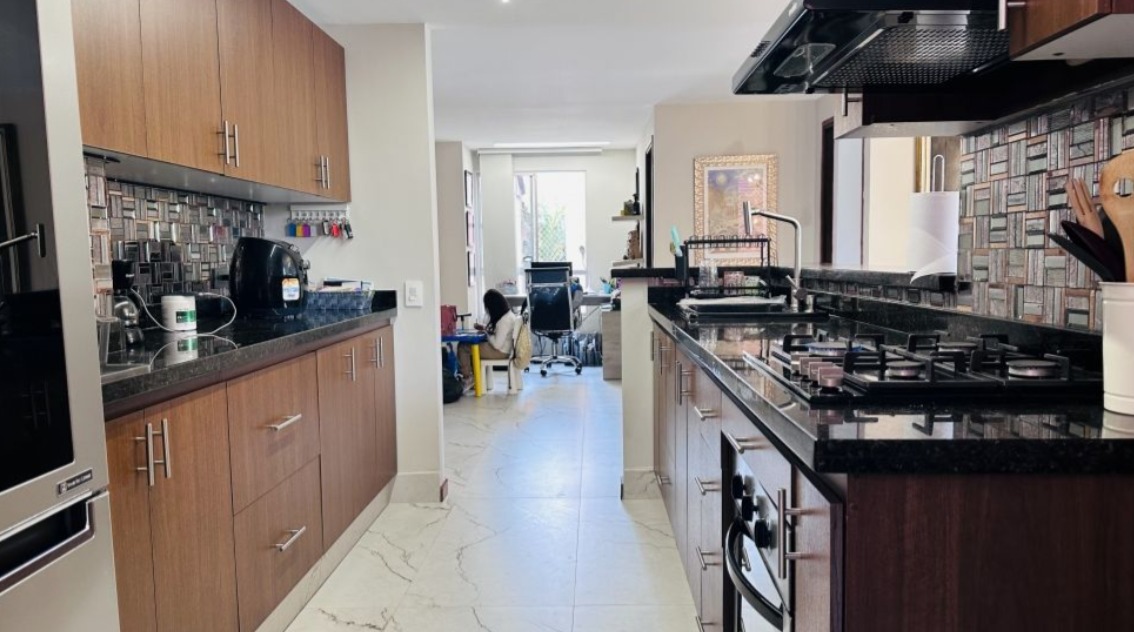Apartamento en venta en Zuñiga, Envigado · foto 8 de 14