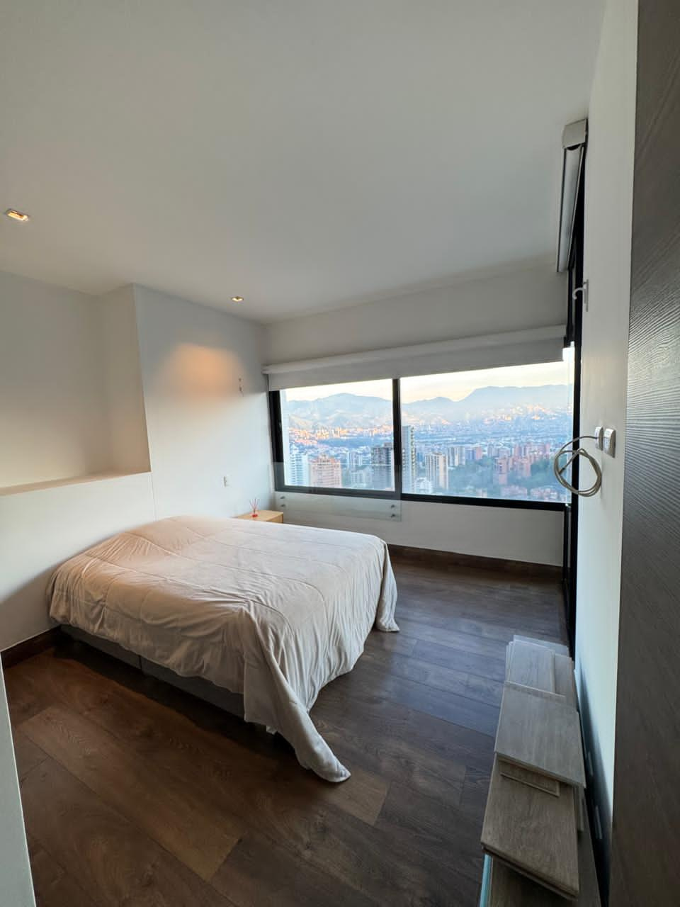 Apartamento en arriendo en El Poblado, Medellín · foto 5 de 8