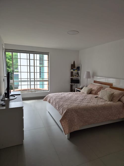 Apartamento en venta en El Poblado, Medellín · foto 2 de 7