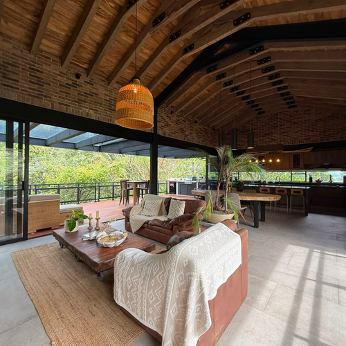 Casa de 3 alcobas en arriendo en El Capiro, Rionegro, 400 m² · foto 4 de 24