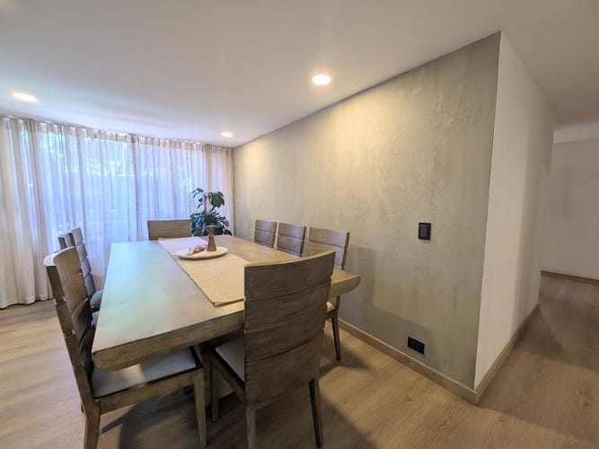 Apartamento de 3 alcobas en venta en El Castillo, Medellín, 143 m² · foto 10 de 11