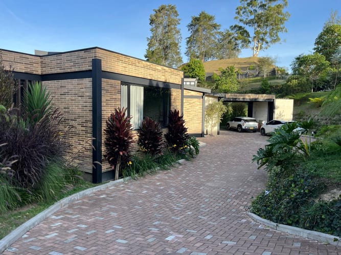 Casa de 3 alcobas en venta en El Retiro, 460 m² · foto 2 de 24