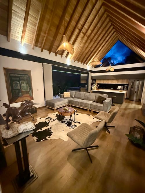 Casa de 5 alcobas en venta en Pantanillo, El Retiro, 320 m² · foto 3 de 13