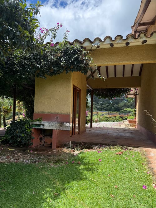 Casa de 5 alcobas en venta en El Higueron, Rionegro, 300 m² · foto 2 de 14