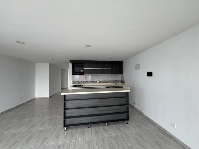 Apartamento en venta en La Castellana, Medellín · foto 8 de 18