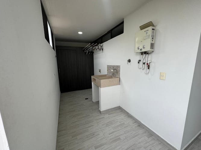 Apartamento en venta en La Castellana, Medellín · foto 17 de 18
