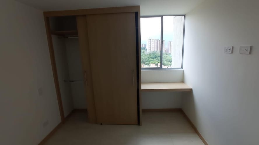 Apartamento de 3 alcobas en venta en Bucaros, Bello, 56 m² · foto 2 de 6