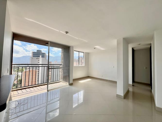 Apartamento de 2 alcobas en venta en Entreamigos, Sabaneta, 62 m² · foto 3 de 14