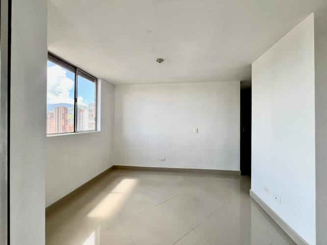 Apartamento de 2 alcobas en venta en Entreamigos, Sabaneta, 62 m² · foto 5 de 14