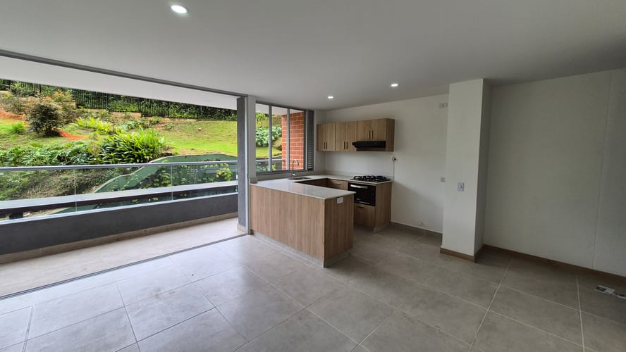 Apartamento de 3 alcobas en venta en Santa Ana, Rionegro, 96 m² · foto 2 de 17