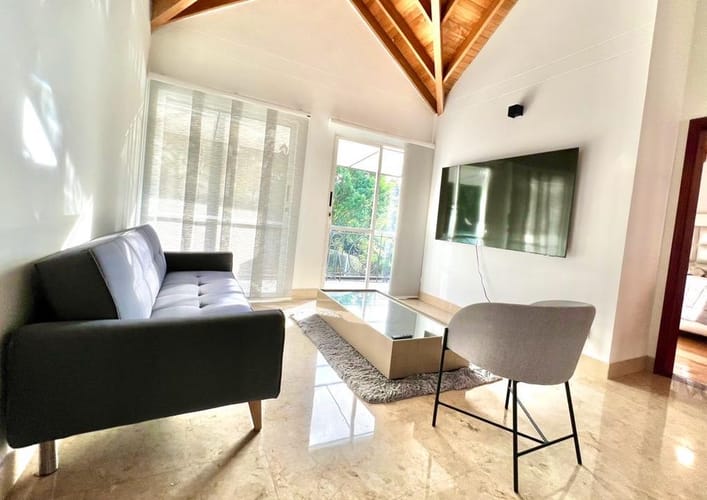Casa de 6 alcobas en venta en El Tesoro, Medellín, 900 m² · foto 8 de 24