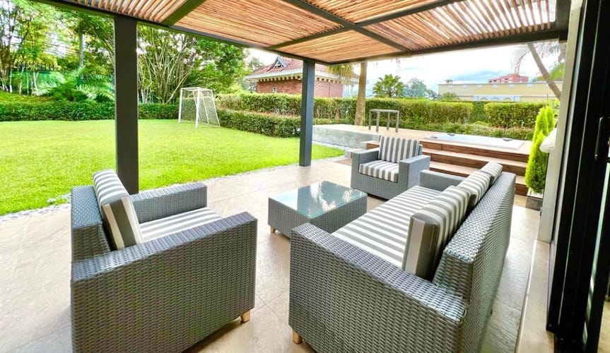 Casa de 6 alcobas en venta en El Tesoro, Medellín, 900 m² · foto 23 de 24