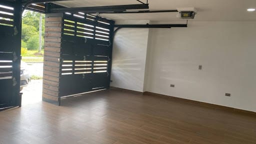 Casa de 3 alcobas en venta en El Porvenir, Rionegro, 175 m² · foto 3 de 12