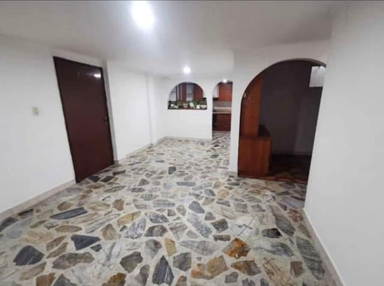 Apartamento en venta en La Almeria, Medellín · foto 3 de 13