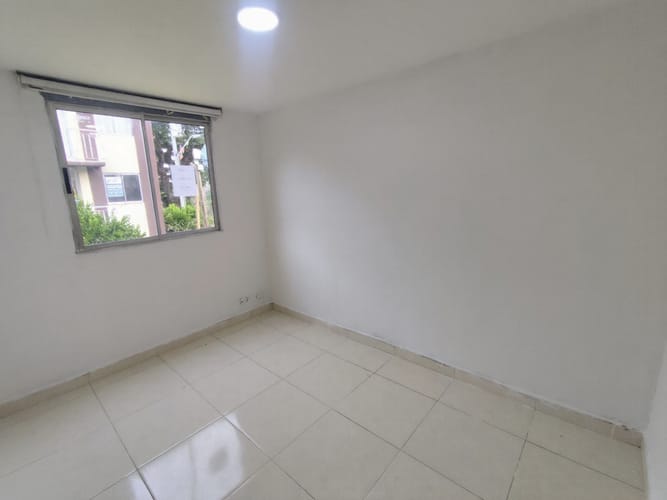 Casa de 4 alcobas en venta en San Martin, Bello, 65 m² · foto 4 de 16