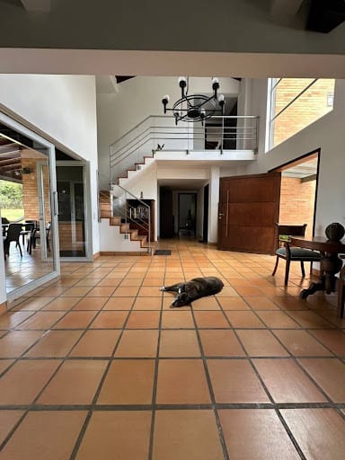 Casa de 6 alcobas en venta en Guarne, 400 m² · foto 7 de 17