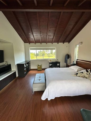 Casa de 6 alcobas en venta en Guarne, 400 m² · foto 8 de 17