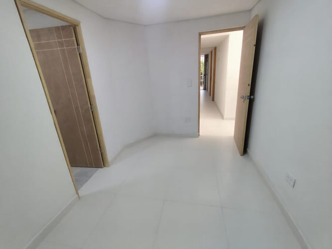 Casa de 4 alcobas en venta en San Martin, Bello, 65 m² · foto 8 de 16