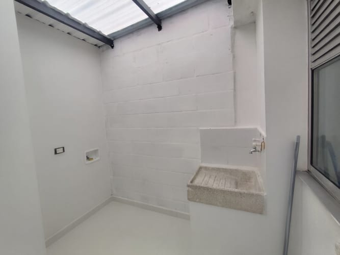 Casa de 4 alcobas en venta en San Martin, Bello, 65 m² · foto 10 de 16