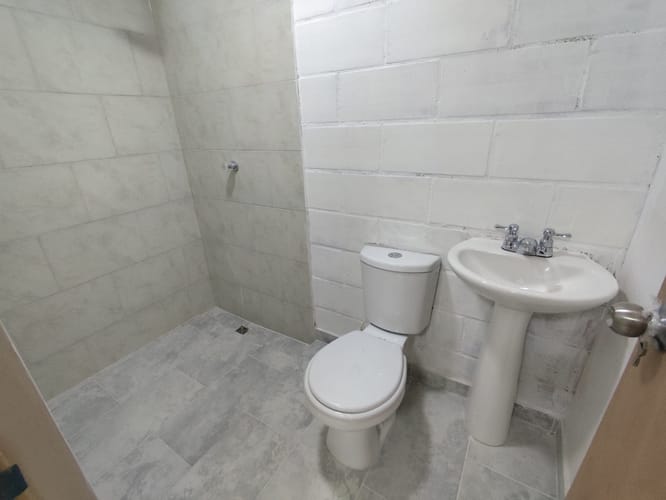 Casa de 4 alcobas en venta en San Martin, Bello, 65 m² · foto 11 de 16
