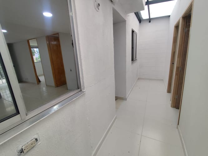 Casa de 4 alcobas en venta en San Martin, Bello, 65 m² · foto 12 de 16