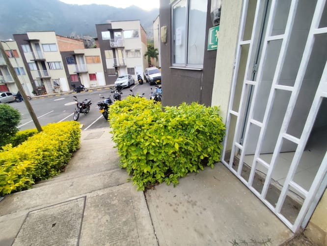 Casa de 4 alcobas en venta en San Martin, Bello, 65 m² · foto 15 de 16
