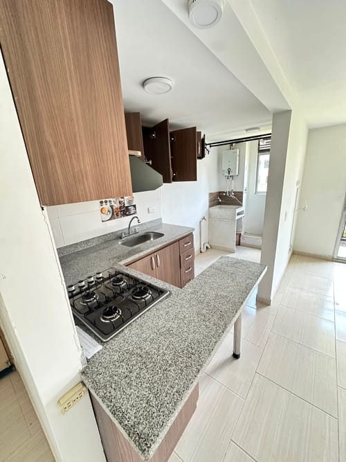 Apartamento de 3 alcobas en venta en El Porvenir, Rionegro, 58 m² · foto 2 de 9