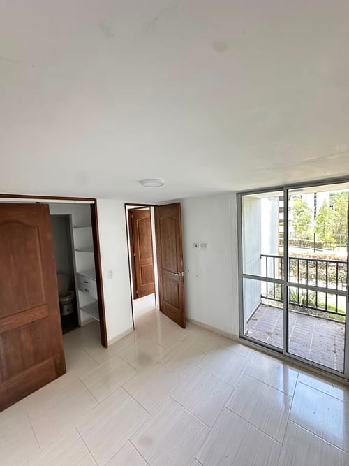Apartamento de 3 alcobas en venta en El Porvenir, Rionegro, 58 m² · foto 4 de 9