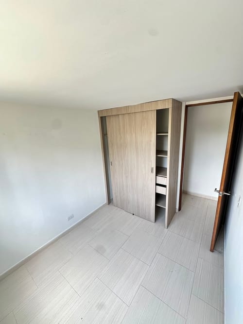 Apartamento de 3 alcobas en venta en El Porvenir, Rionegro, 58 m² · foto 6 de 9