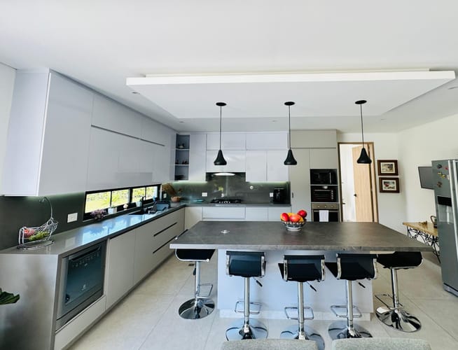 Casa de 3 alcobas en venta en El Porvenir, Rionegro, 230 m² · foto 3 de 13