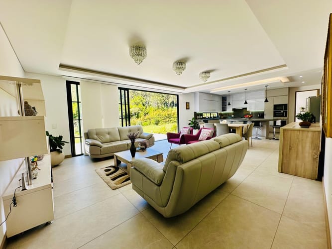 Casa de 3 alcobas en venta en El Porvenir, Rionegro, 230 m² · foto 4 de 13