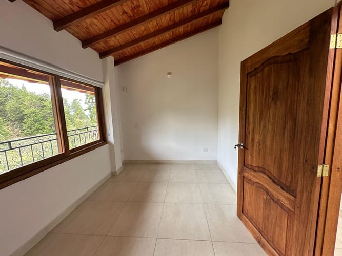 Casa de 3 alcobas en venta en El Porvenir, Rionegro, 381 m² · foto 7 de 20