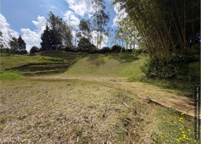 Lote en venta en El Porvenir, Rionegro, 2404 m² · foto 4 de 5